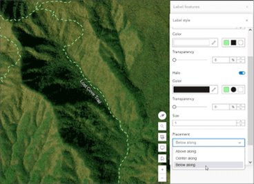 Imagem de um mapa de terreno em ArcGIS Online com opções de personalização de rótulos. À direita, uma janela exibe configurações de estilo de rótulo, permitindo ajustar cor, transparência, cor de contorno (halo), tamanho e posicionamento do texto no mapa (acima, ao longo, centralizado ou abaixo da linha).