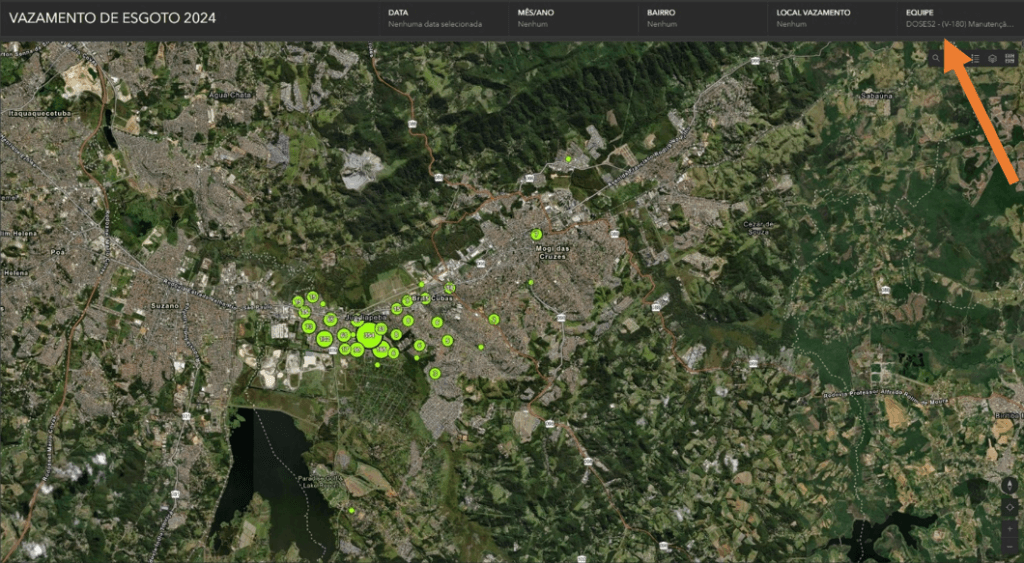 Mapa de Mogi das Cruzes no Dashboard de vazamento de esgoto 2024, mostrando a distribuição dos pontos de vazamento indicados por círculos verdes, com foco na equipe de manutenção DOSES52 (V-180).