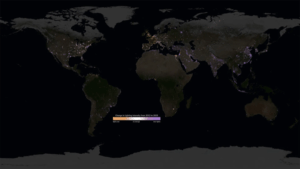 Mapa global destacando as mudanças na intensidade da iluminação noturna de 2012 a 2023. As áreas que ganharam luzes são marcadas em roxo e aquelas que perderam são mostradas em laranja. Este mapa destaca padrões regionais de crescimento e declínio na iluminação noturna em várias partes do mundo, como Ásia, Europa, Américas e Oriente Médio.