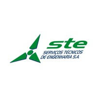 Logotipo da STE - Serviços Técnicos de Engenharia S.A., com três elementos triangulares verdes que formam um símbolo ao lado da palavra 'STE' em verde, e abaixo o texto 'Serviços Técnicos de Engenharia S.A.' em azul.