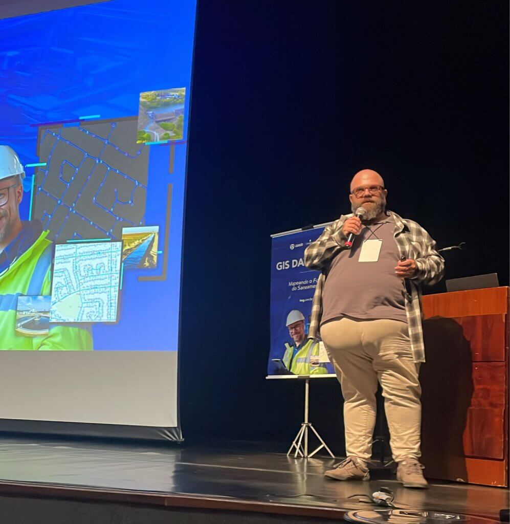 Diogo Romeo apresenta case sobre IA e gerenciamento de ativos com GIS.