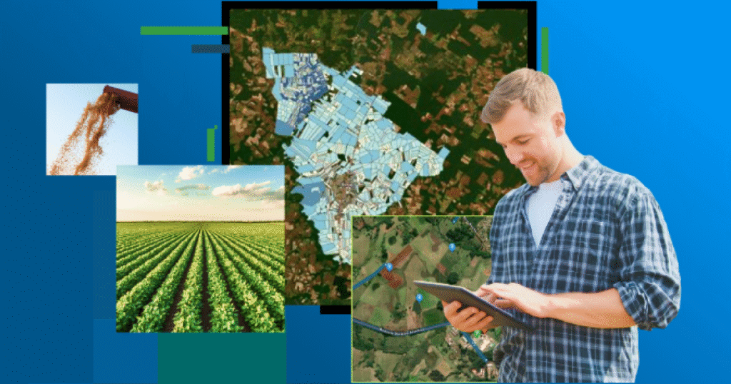 Agricultor utilizando tablet para monitoramento digital de lavoura, com imagens aéreas de mapas agrícolas, talhões, áreas de plantio e colheita, representando o uso de geotecnologia, sensoriamento remoto e inteligência de dados no campo.