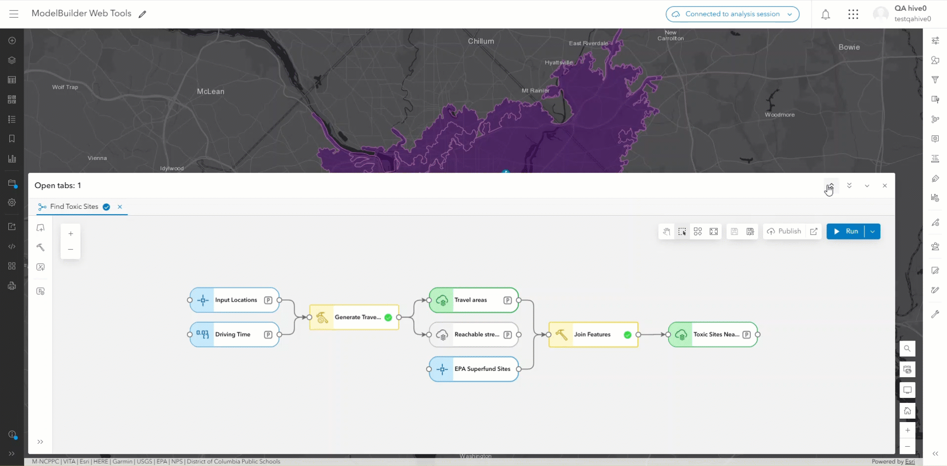 Interface do ArcGIS Notebooks com assistente de IA gerando automaticamente código Python para análise de dados geoespaciais